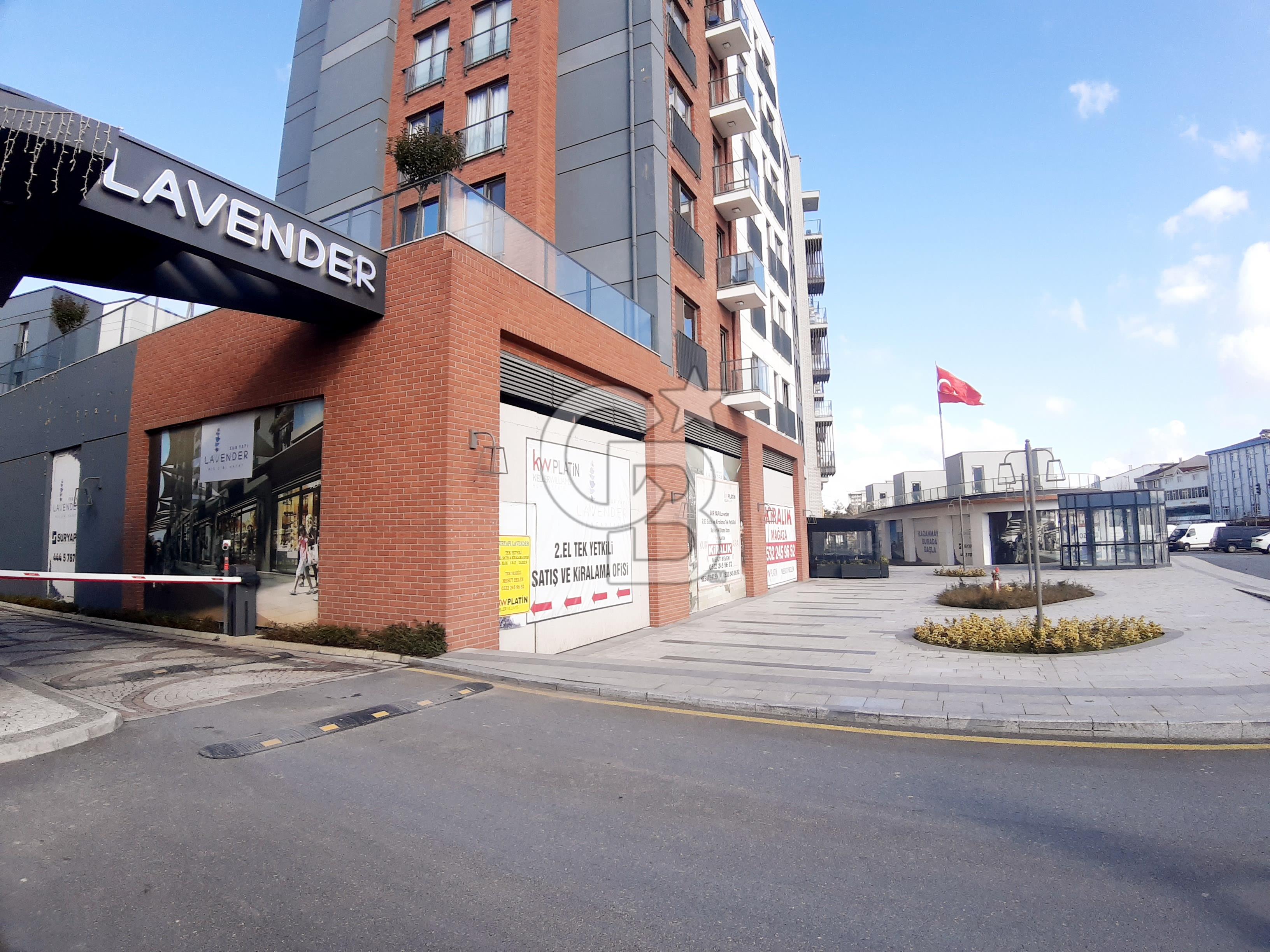 SUR YAPI LAVENDER SİTESİNDE SATILIK GENİŞ ARA KAT