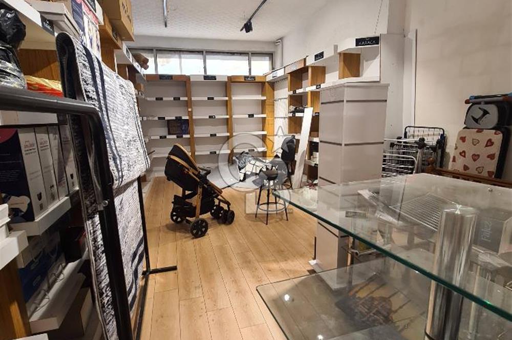 Kasımpaşa Hicret Pasajında Kiralık Girişte İlk Dükkan