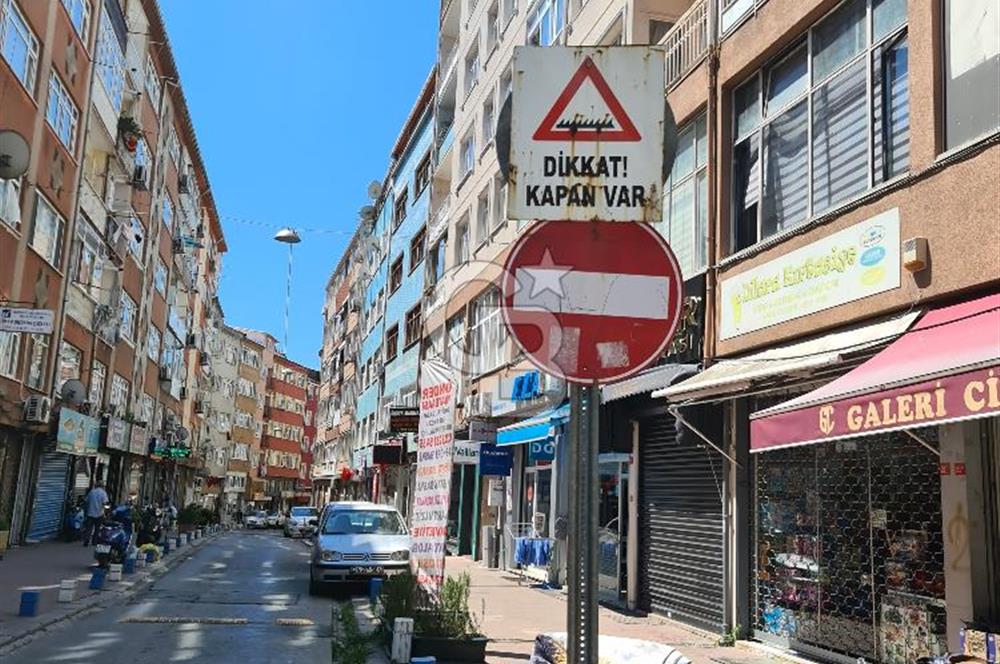 Kasımpaşa Hicret Pasajında Kiralık Girişte İlk Dükkan