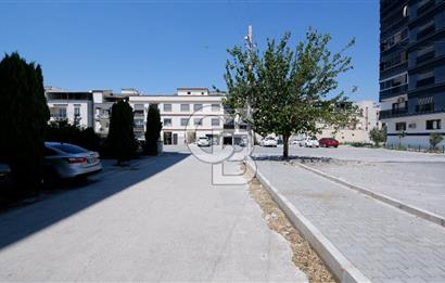 CB İYA GAYRİMENKUL' DEN ÇİĞLİ PAZARYERİ KARŞISI KİRALIK DÜKKAN