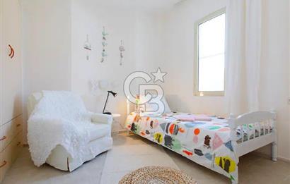 ESKİFOÇA SİTE İÇİ FULL EŞYALI FERAH 4 MEVSİMLİK KİRALIK VİLLA