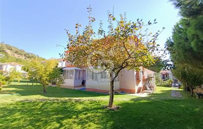 ESKİFOÇA SİTE İÇİ FULL EŞYALI FERAH 4 MEVSİMLİK KİRALIK VİLLA