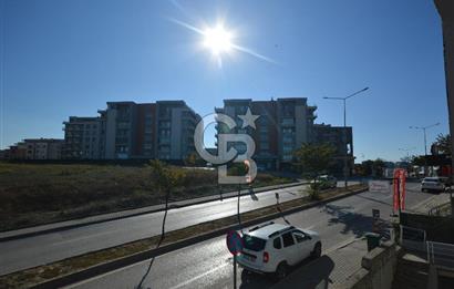 BALAT,CENTRAL BALAT CİVARI TABELA DEĞERİ OLAN SATILIK 2+1 OFİS