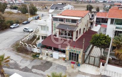 URLA İSKELE'DE DENİZ MANZARALI SATILIK BUTİK OTEL