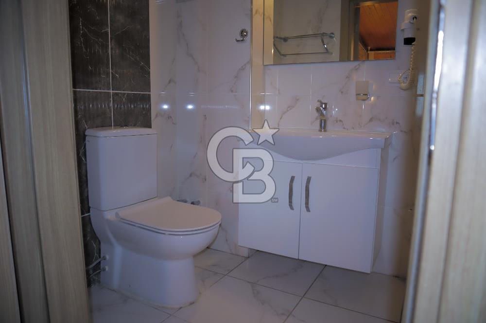URLA İSKELE'DE DENİZ MANZARALI SATILIK BUTİK OTEL