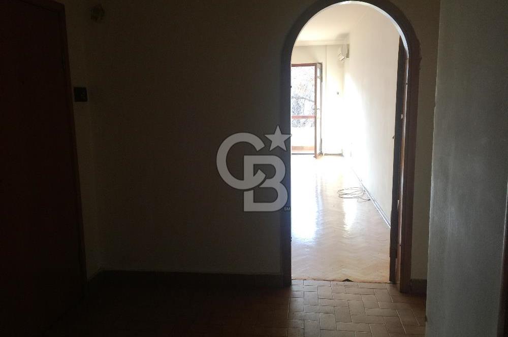 ÇANKAYA ESAT CADDESİNDE KOMBİLİ KİRALIK 3+1