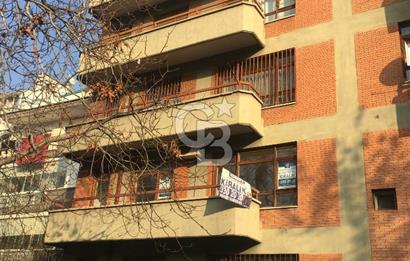 ÇANKAYA ESAT CADDESİNDE KOMBİLİ KİRALIK 3+1