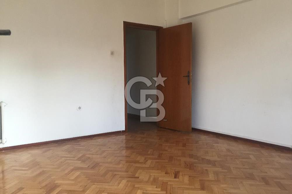 ÇANKAYA ESAT CADDESİNDE KOMBİLİ KİRALIK 3+1