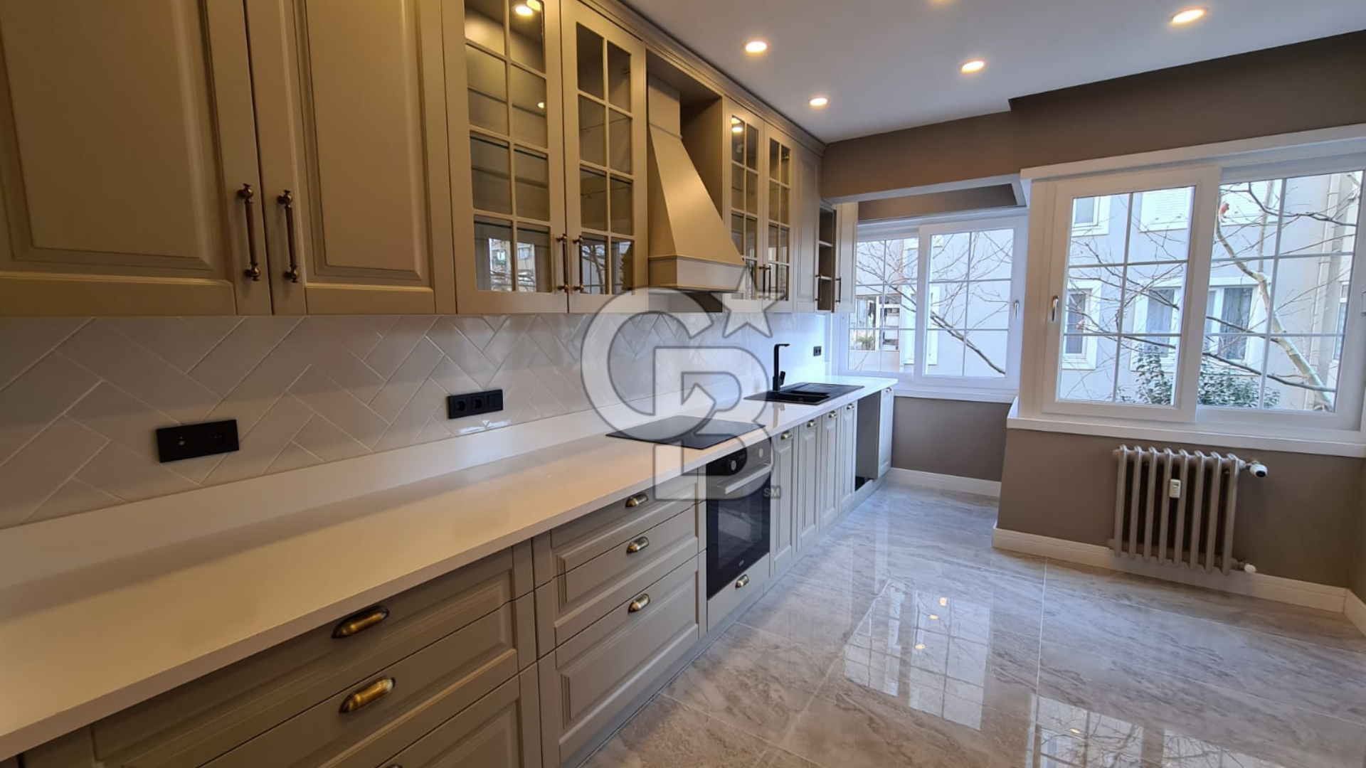 ÇATALÇEŞMEDE SATILIK 4+1