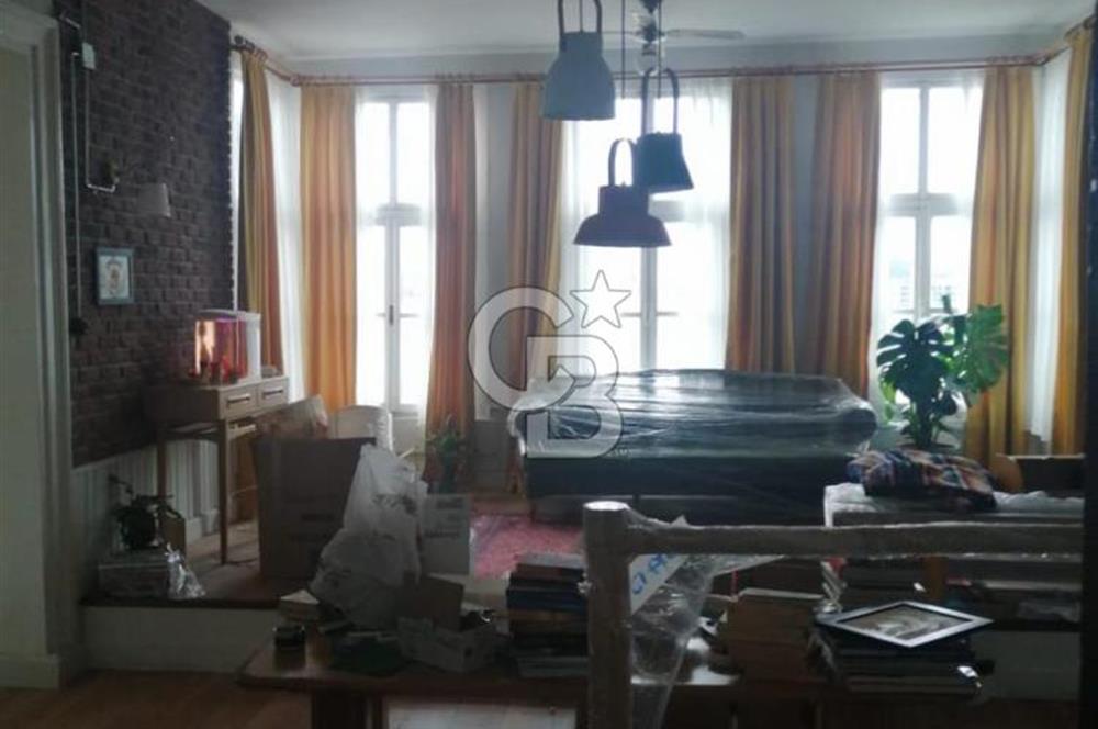 Balat’ta Deniz manzaralı Otele Uygun SATILIK Bina