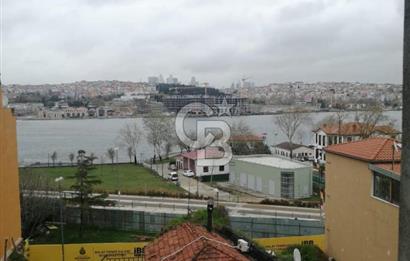 Balat’ta Deniz manzaralı Otele Uygun SATILIK Bina