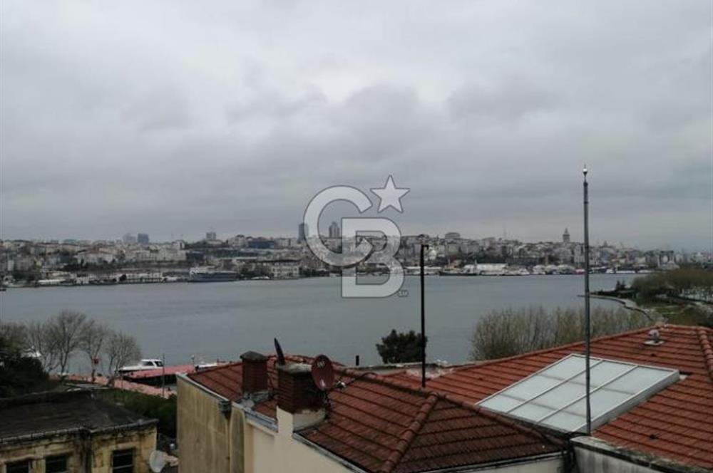 Balat’ta Deniz manzaralı Otele Uygun SATILIK Bina