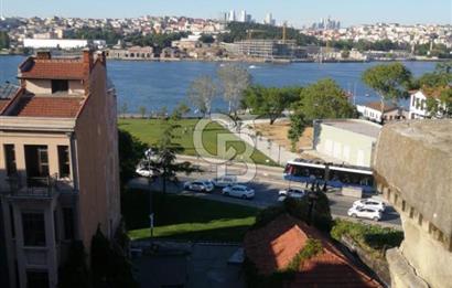 Balat’ta Deniz manzaralı Otele Uygun SATILIK Bina
