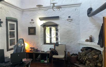 BOZCAADA'DA SATILIK TAŞ EV VE ARAZİ