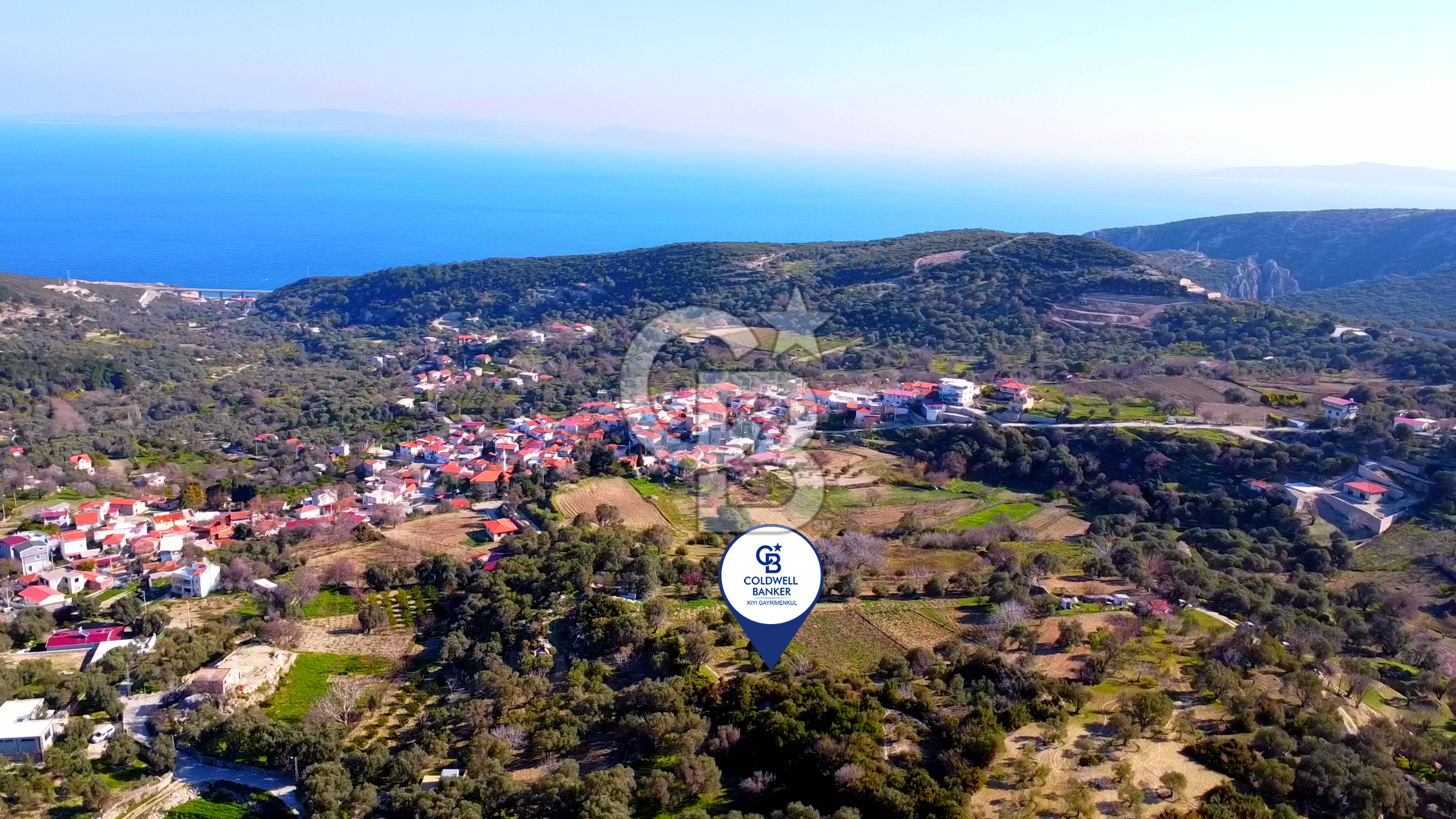Karaburun Eğlenhoca Mahallesi'nde Deniz Manzaralı Tarla