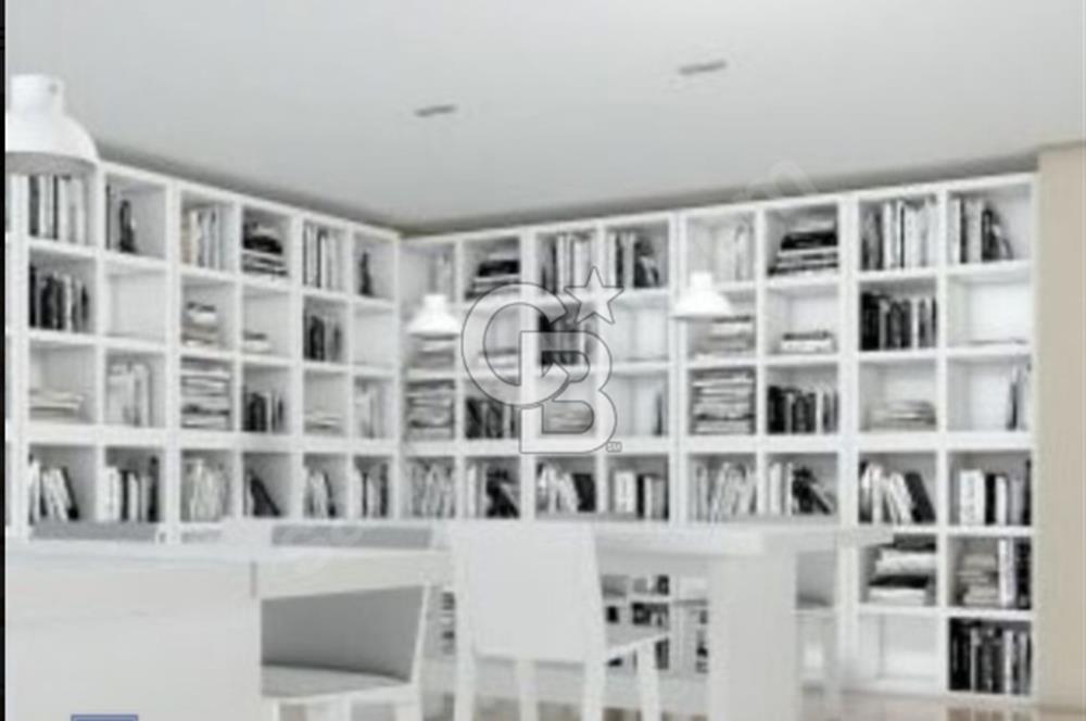 ATAŞEHİR DE SİTE İÇERİSİNDE HAVUZLU OTOPARKLI 2+1 SATILIK DAİRE
