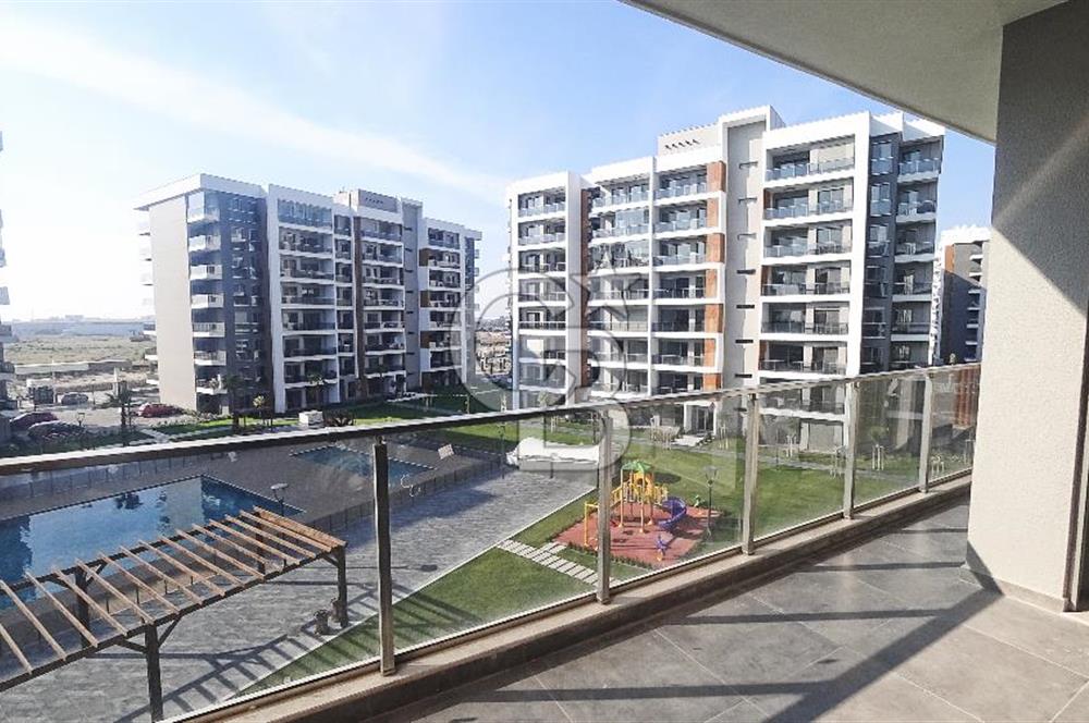 Ataşehir Modern 1 Havuz Cephe Kiralık 3+1 Hazal Muti'den