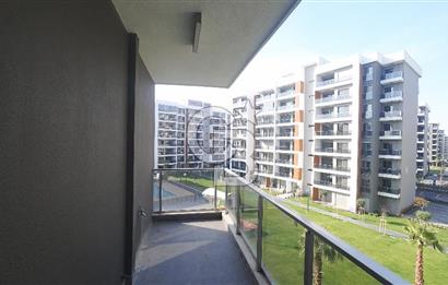 Ataşehir Modern 1 Havuz Cephe Kiralık 3+1 Hazal Muti'den