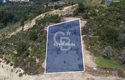 Karaburun Eğlenhoca Gölet Yolunda Resmi Yola Cepheli Tarla