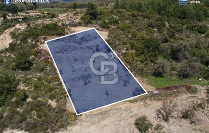 Karaburun Eğlenhoca Gölet Yolunda Resmi Yola Cepheli Tarla