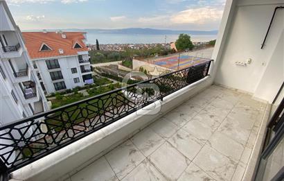 Karamürsel Hetaş Konakları Satılık 5+1 Deniz Manzaralı Dubleks