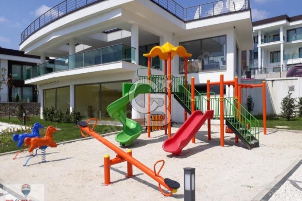 Yakacık Bağbahçe Evlerinde 170m2 3+1 Bahçe Dublex Daire