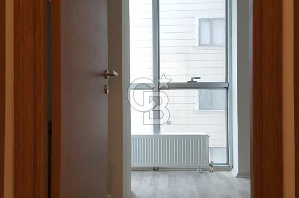FİNANS MERKEZİ / ŞERİFALİ / ELALMIŞ-GÜVENLİK/K.OTOPARK/BAHÇE -8 YAŞINDA SİTE İÇİ -3+1/143m²