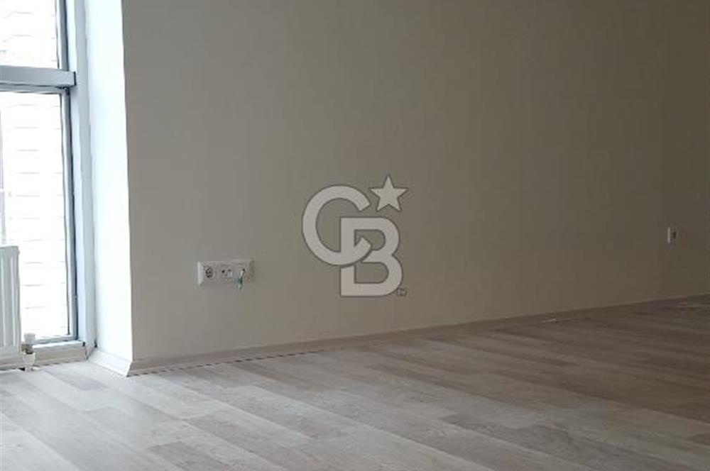 FİNANS MERKEZİ / ŞERİFALİ / ELALMIŞ-GÜVENLİK/K.OTOPARK/BAHÇE -8 YAŞINDA SİTE İÇİ -3+1/143m²