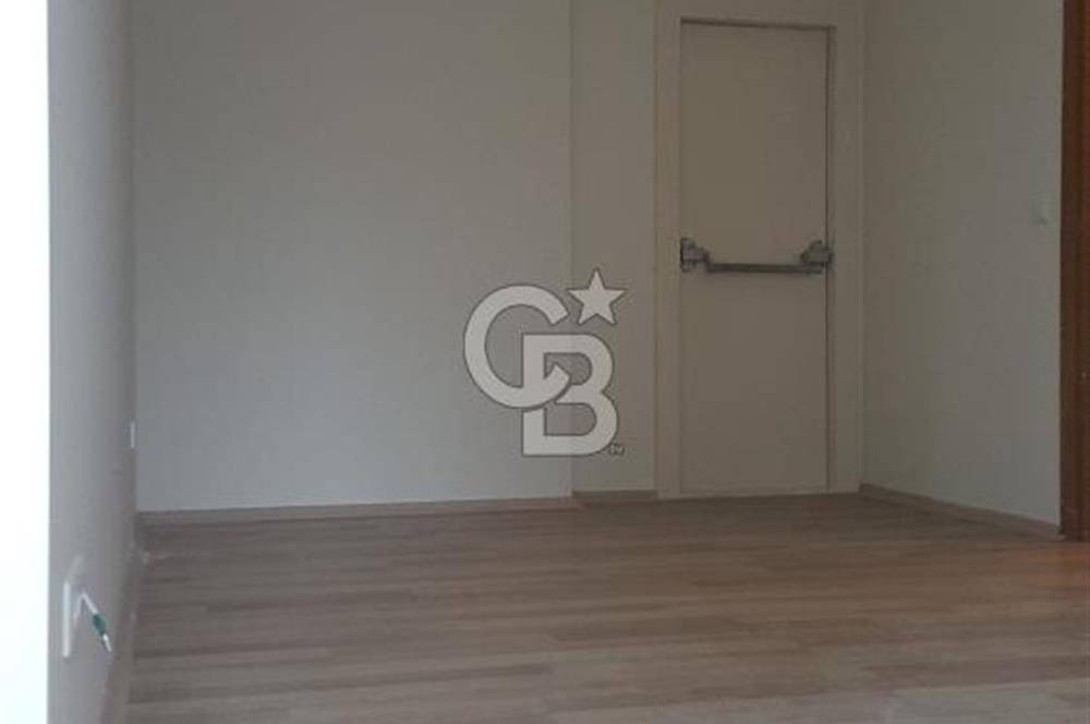 FİNANS MERKEZİ / ŞERİFALİ / ELALMIŞ-GÜVENLİK/K.OTOPARK/BAHÇE -8 YAŞINDA SİTE İÇİ -3+1/143m²