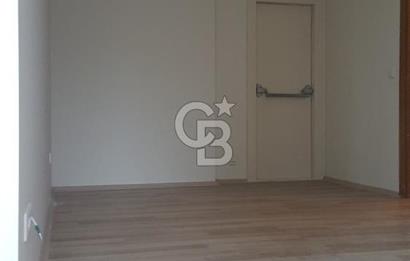FİNANS MERKEZİ / ŞERİFALİ / ELALMIŞ-GÜVENLİK/K.OTOPARK/BAHÇE -8 YAŞINDA SİTE İÇİ -3+1/143m²