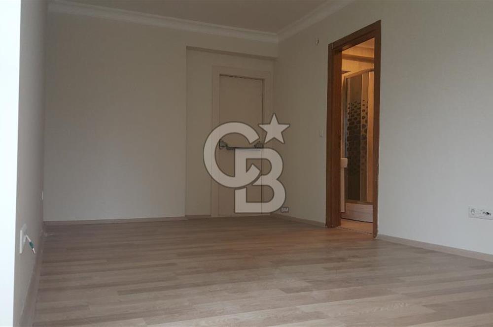 FİNANS MERKEZİ / ŞERİFALİ / ELALMIŞ-GÜVENLİK/K.OTOPARK/BAHÇE -8 YAŞINDA SİTE İÇİ -3+1/143m²
