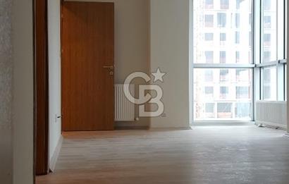 FİNANS MERKEZİ / ŞERİFALİ / ELALMIŞ-GÜVENLİK/K.OTOPARK/BAHÇE -8 YAŞINDA SİTE İÇİ -3+1/143m²