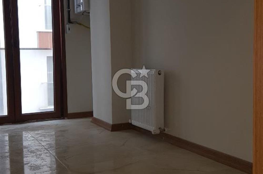 FİNANS MERKEZİ / ŞERİFALİ / ELALMIŞ-GÜVENLİK/K.OTOPARK/BAHÇE -8 YAŞINDA SİTE İÇİ -3+1/143m²