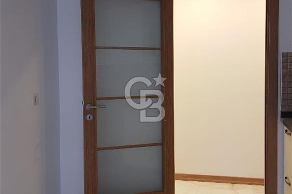 FİNANS MERKEZİ / ŞERİFALİ / ELALMIŞ-GÜVENLİK/K.OTOPARK/BAHÇE -8 YAŞINDA SİTE İÇİ -3+1/143m²