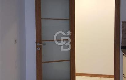 FİNANS MERKEZİ / ŞERİFALİ / ELALMIŞ-GÜVENLİK/K.OTOPARK/BAHÇE -8 YAŞINDA SİTE İÇİ -3+1/143m²
