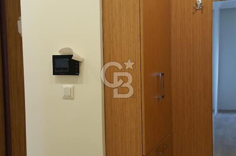 FİNANS MERKEZİ / ŞERİFALİ / ELALMIŞ-GÜVENLİK/K.OTOPARK/BAHÇE -8 YAŞINDA SİTE İÇİ -3+1/143m²
