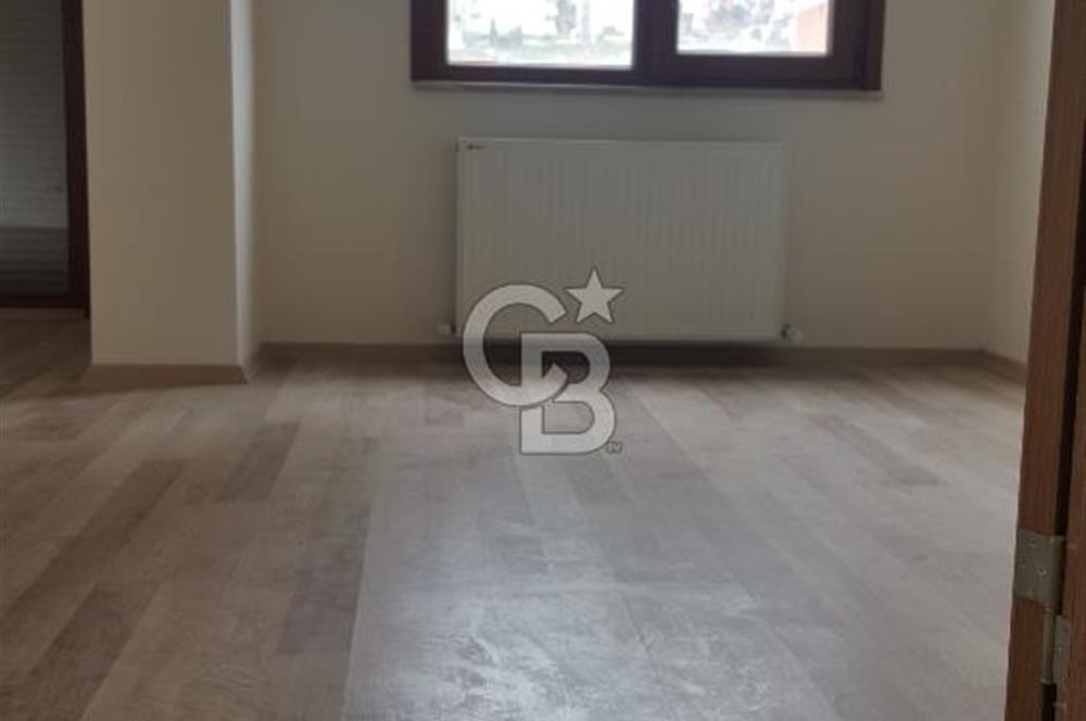 FİNANS MERKEZİ / ŞERİFALİ / ELALMIŞ-GÜVENLİK/K.OTOPARK/BAHÇE -8 YAŞINDA SİTE İÇİ -3+1/143m²