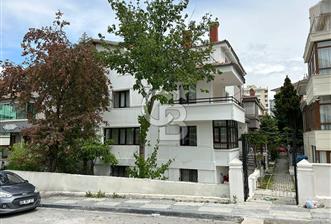 ELVANKENT AYYILDIZDA TRİPLEX VİLLA
