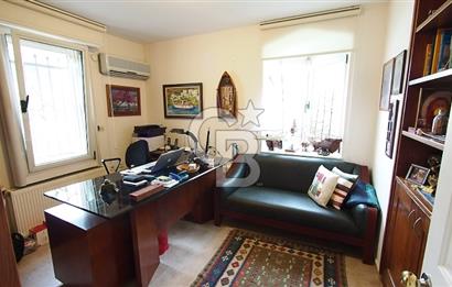 URLA GÜVENDİK'TE BUTİK BİR SİTE İÇİNDE SATILIK LÜKS VİLLA