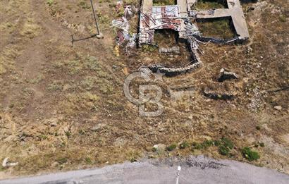 Karaburun Sarpıncık Köyünde Deniz ve Doğa Manzaralı Tarla