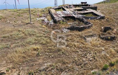Karaburun Sarpıncık Köyünde Deniz ve Doğa Manzaralı Tarla
