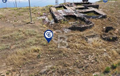 Karaburun Sarpıncık Köyünde Deniz ve Doğa Manzaralı Tarla