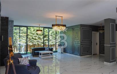 Üvezlide 3300m2 Arsa İçinde Yüzme Havuzlu Muhteşem Satılık Villa