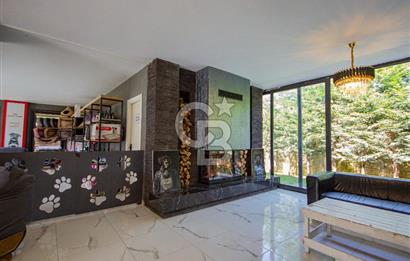 Üvezlide 3300m2 Arsa İçinde Yüzme Havuzlu Muhteşem Satılık Villa