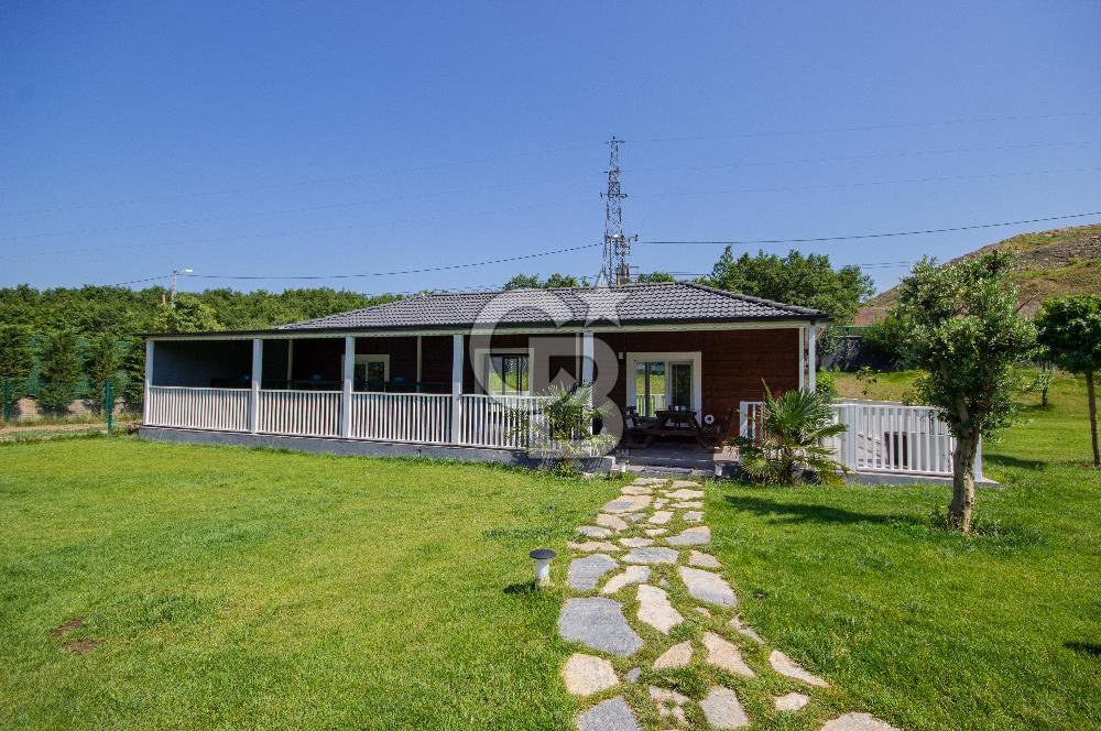 Üvezlide 3300m2 Arsa İçinde Yüzme Havuzlu Muhteşem Satılık Villa