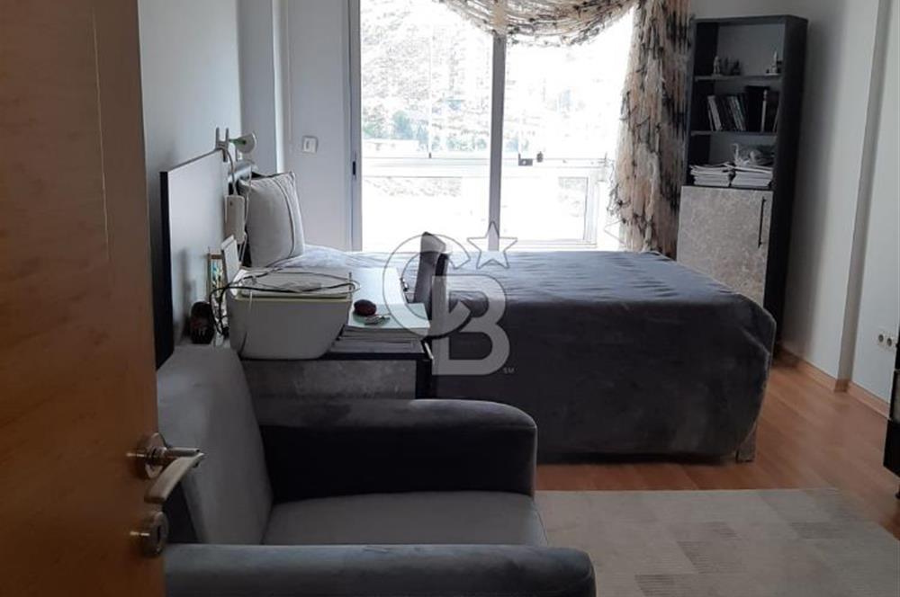 NARLIDERE MAVİSU EVLERİ'NDE SATILIK PANORAMİK DENİZ MANZARALI  3+1 DELUX DAİRE