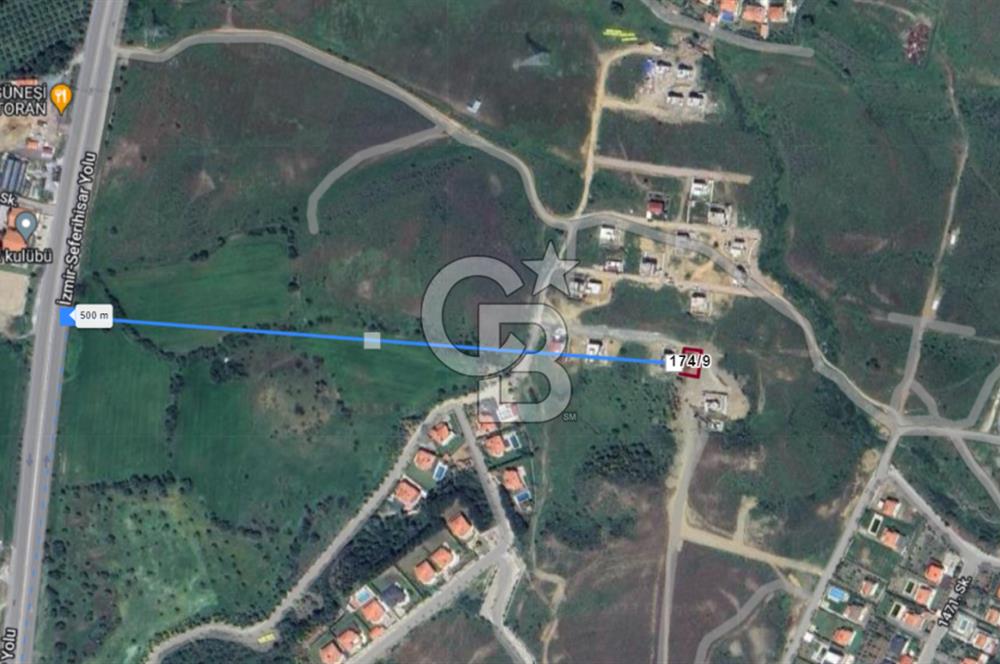 ULAMIŞ'TA YOLA 500 METRE MESAFEDE VİLLA İMARLI ARSA