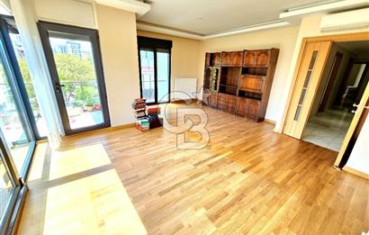 KOZYATAĞI MİNÜBÜS CAD. ÜZERİNDE 5 YAŞINDA BOŞ 3+1 SATILIK DAİRE