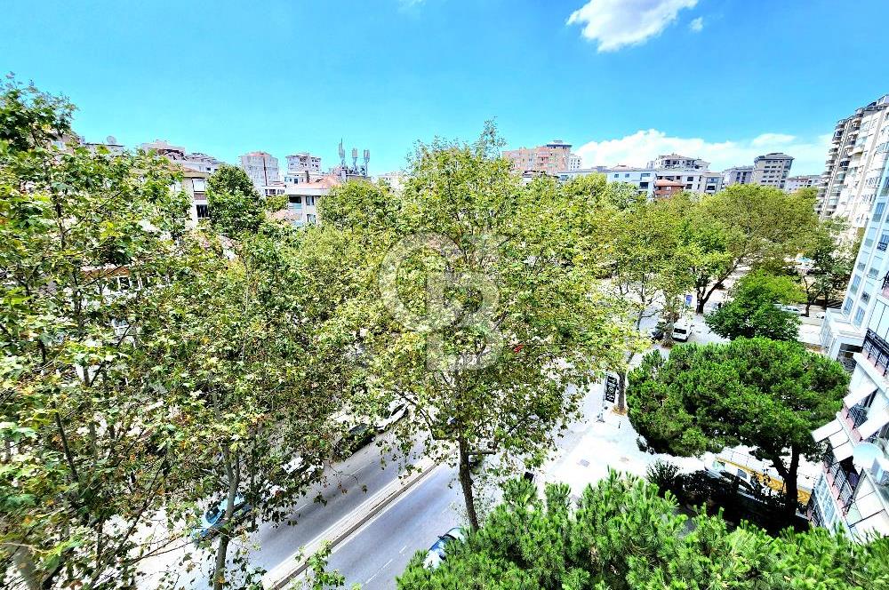 KOZYATAĞI MİNÜBÜS CAD. ÜZERİNDE 5 YAŞINDA BOŞ 3+1 SATILIK DAİRE