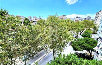 KOZYATAĞI MİNÜBÜS CAD. ÜZERİNDE 5 YAŞINDA BOŞ 3+1 SATILIK DAİRE